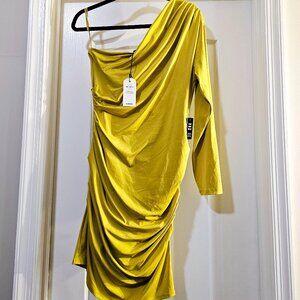 One Shoulder Spicy Green Contour Dress